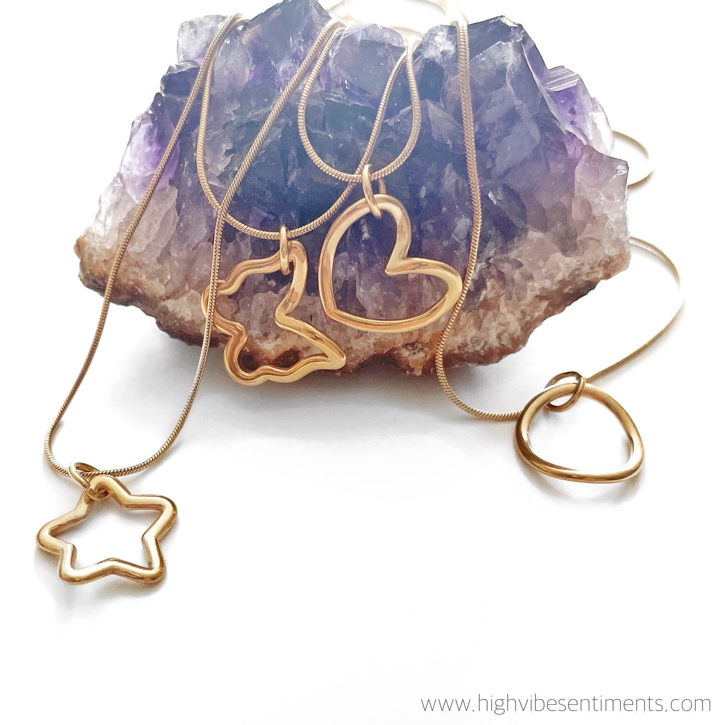 Sleek Hollow Star Necklace